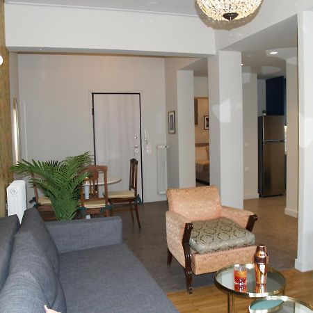 Mrs Holiday Apartment Атина Екстериор снимка
