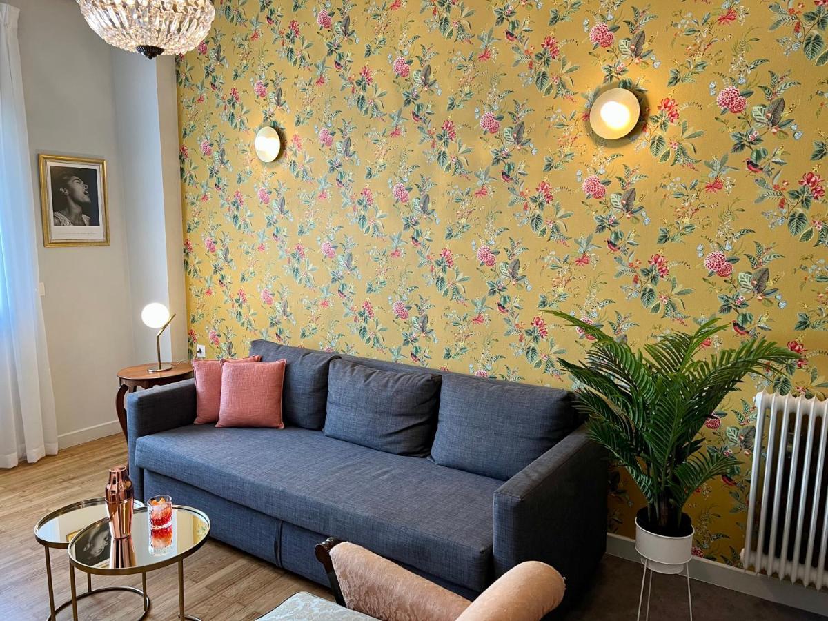 Mrs Holiday Apartment Атина Екстериор снимка