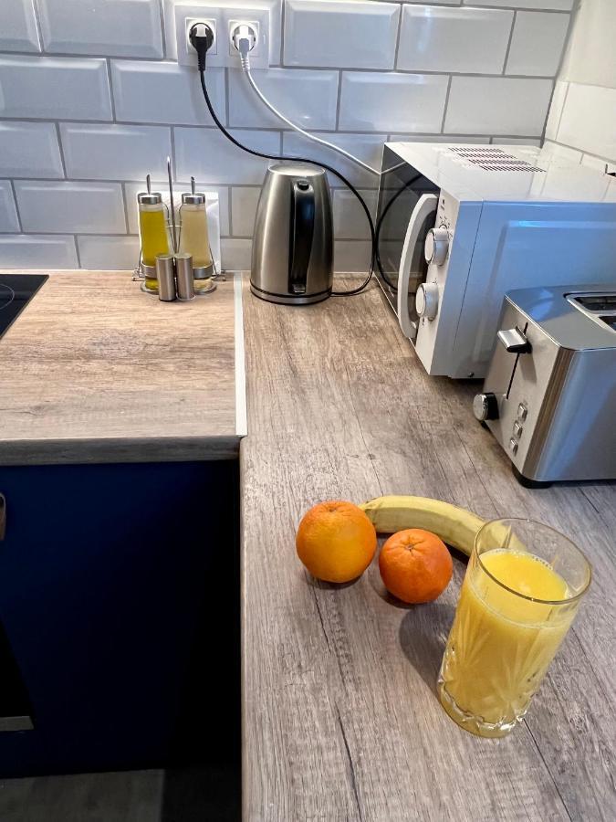 Mrs Holiday Apartment Атина Екстериор снимка